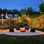 Vrijstaande Woning Met Geweldige Omheinde Tuin Aan Bosrand *