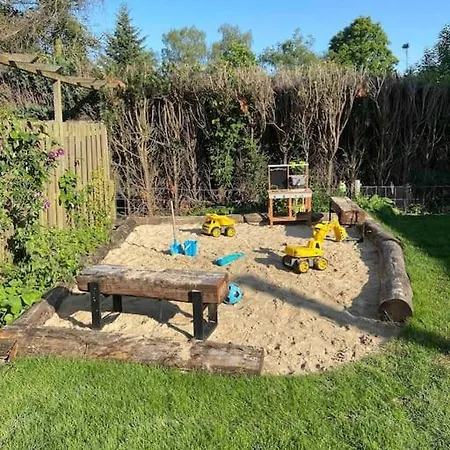 Vrijstaande Woning Met Geweldige Omheinde Tuin Aan Bosrand Villa *