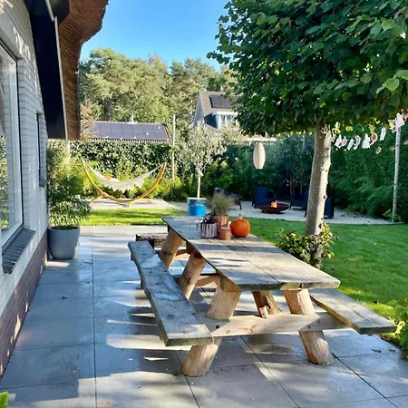 Villa Vrijstaande Woning Met Geweldige Omheinde Tuin Aan Bosrand Ermelo