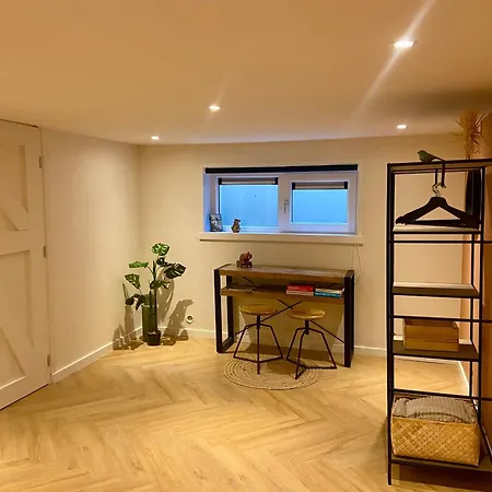 Vrijstaande Woning Met Geweldige Omheinde Tuin Aan Bosrand Ermelo