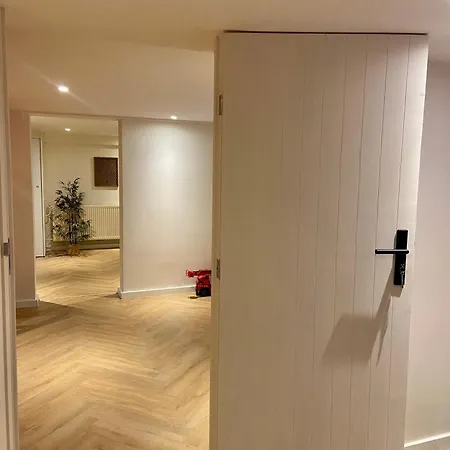 Vrijstaande Woning Met Geweldige Omheinde Tuin Aan Bosrand Villa