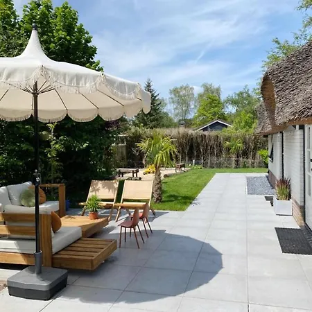 Villa Vrijstaande Woning Met Geweldige Omheinde Tuin Aan Bosrand Ermelo