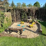 Vrijstaande Woning Met Geweldige Omheinde Tuin Aan Bosrand Villa *